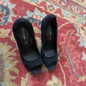 Bandolino Size 6 Ultrasuede Wedge